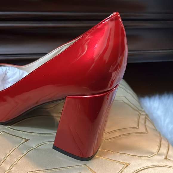 Ninewest | patent burgundy block heel | work shoes | 7.5 - Picture 5 of 6